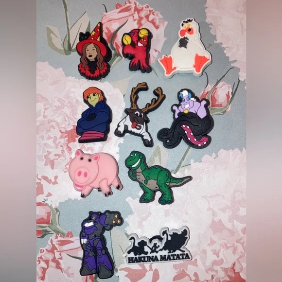 10pcs Sidekicks/Main Character Shoe Charms Set - Picture 1 of 1